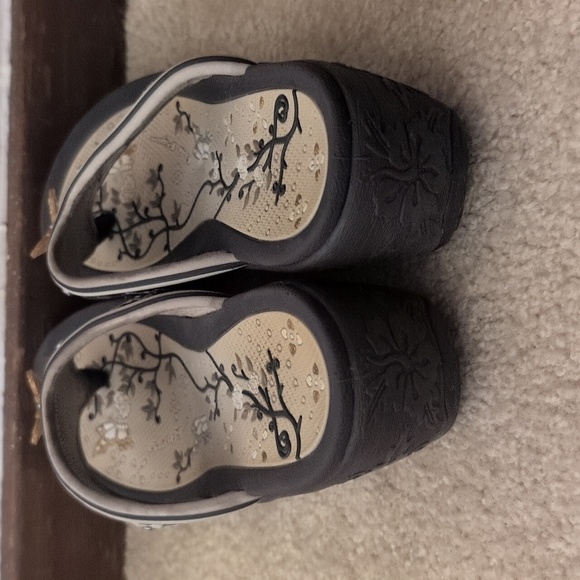 Gold Pigeon Shoes SIGNATURE Comfort Ergonomic Walking Flip Flops Y2K Butterfly - Picture 5 of 10